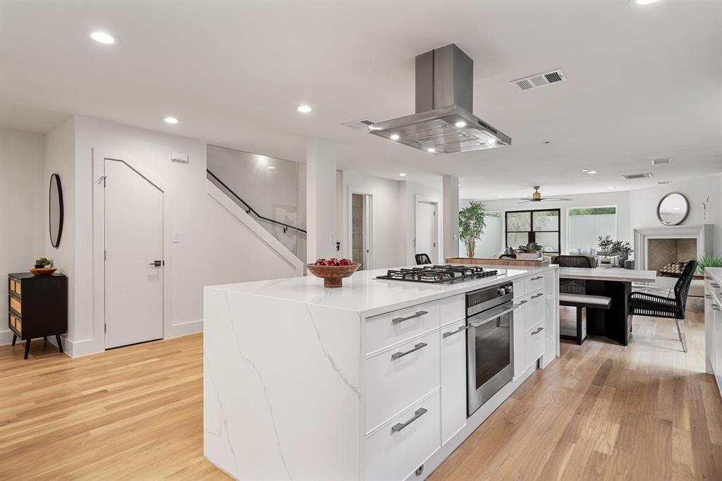 4610 Christopher Place