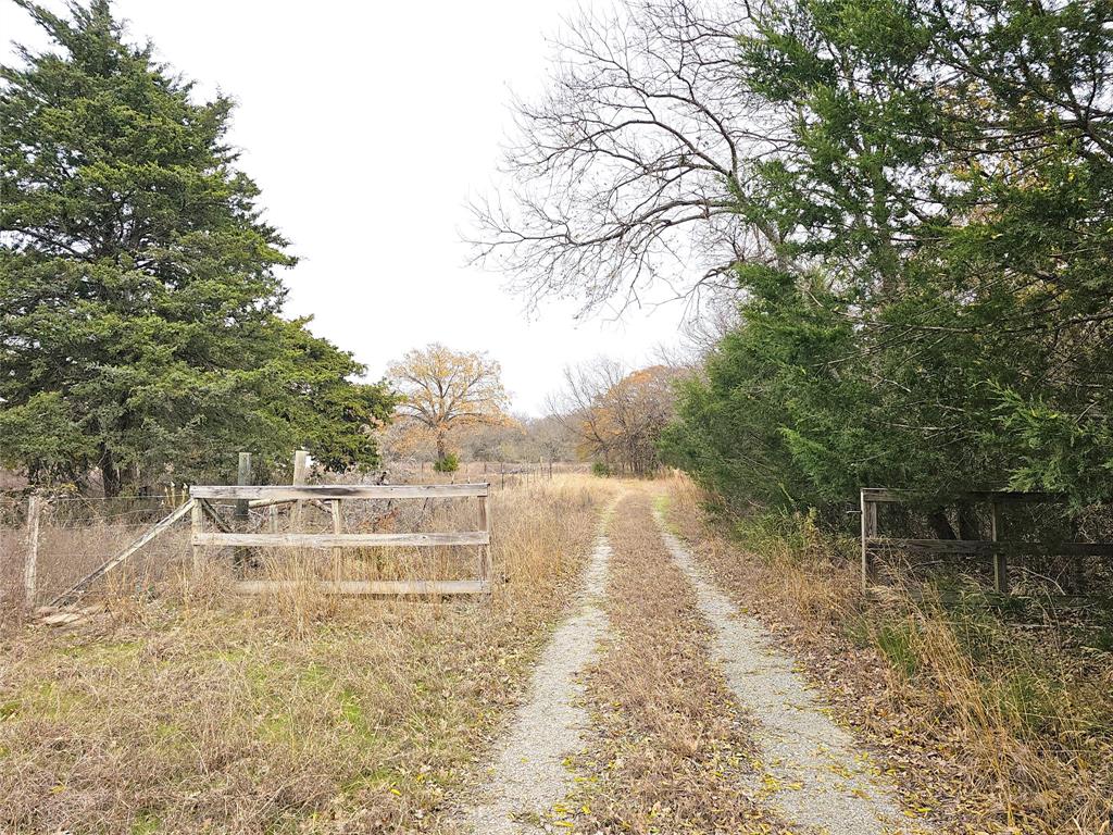 2240 County Road 2162