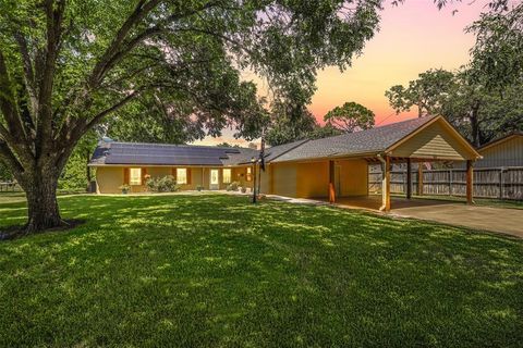 4013 Sioux Court Granbury TX 76048