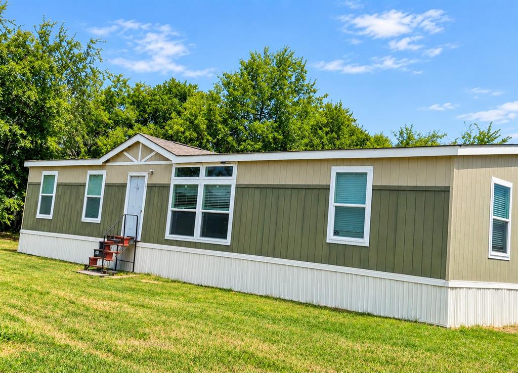 1476 Private Road 2268