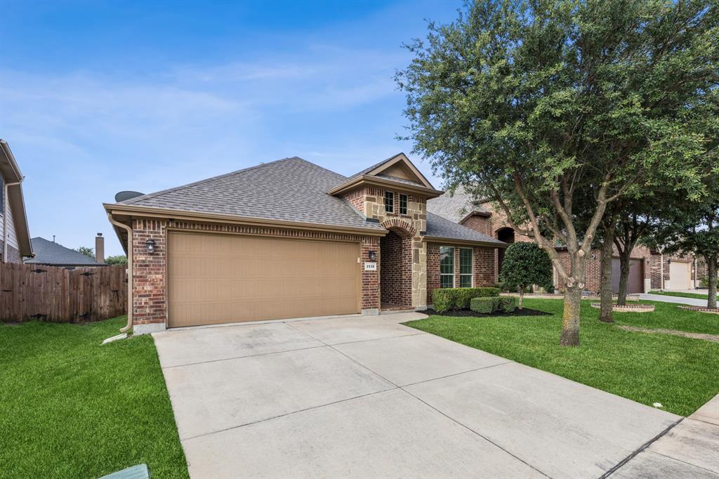 2536 Grey Kingbird Trail