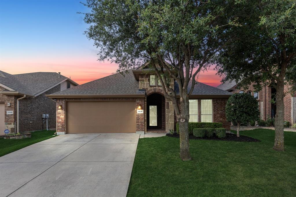 2536 Grey Kingbird Trail