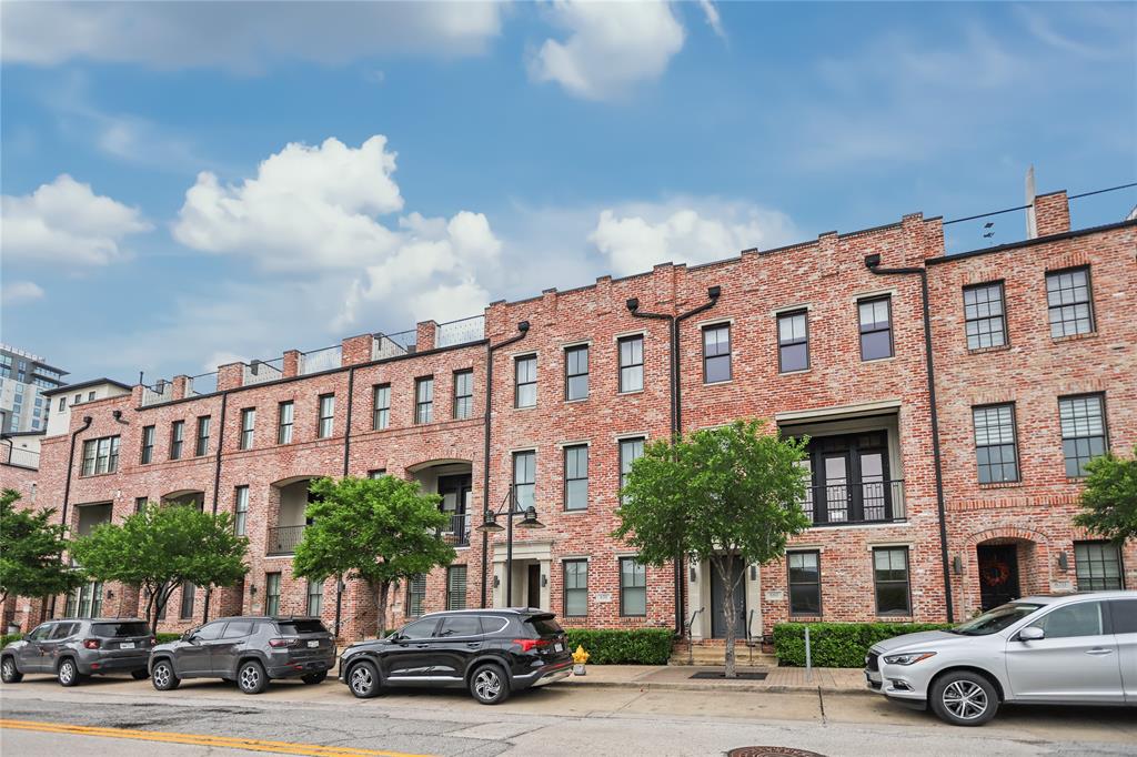 Intown Homes & Farmers Market - Residential Lease