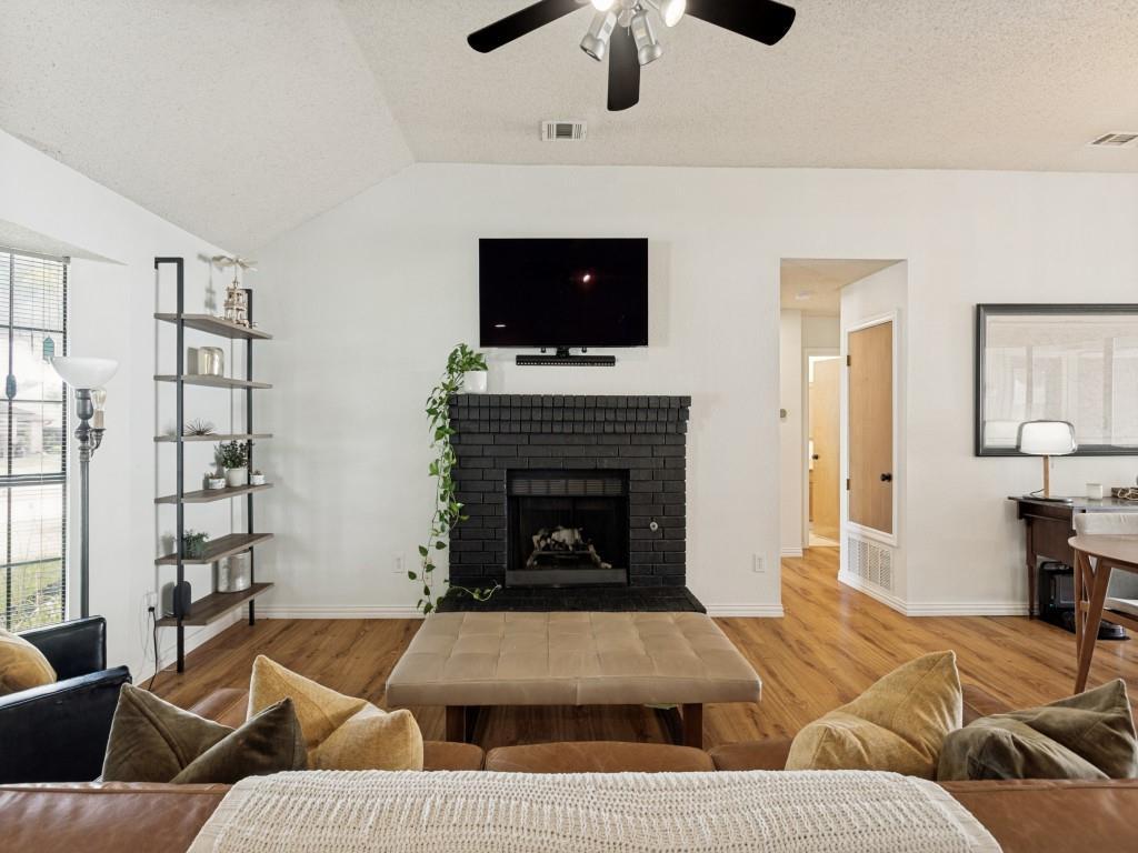 2109 Woodglen Drive