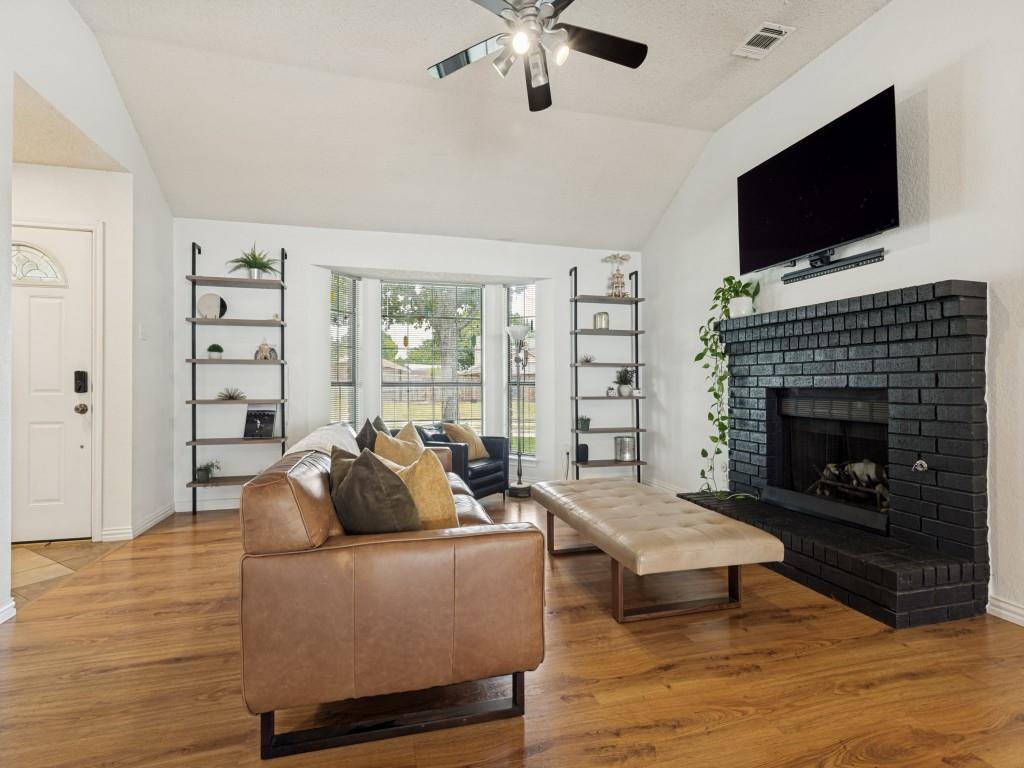 2109 Woodglen Drive