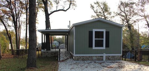 A home in Mabank