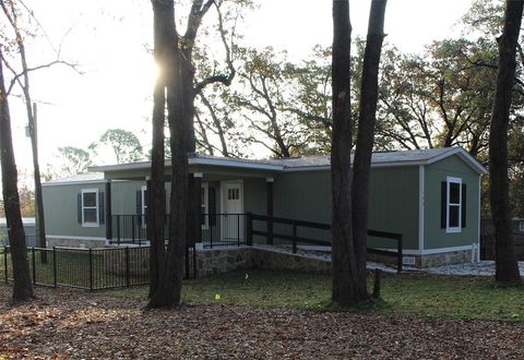 A home in Mabank