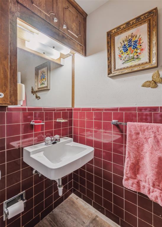 DWIGHT, J J SURVEY - Residential