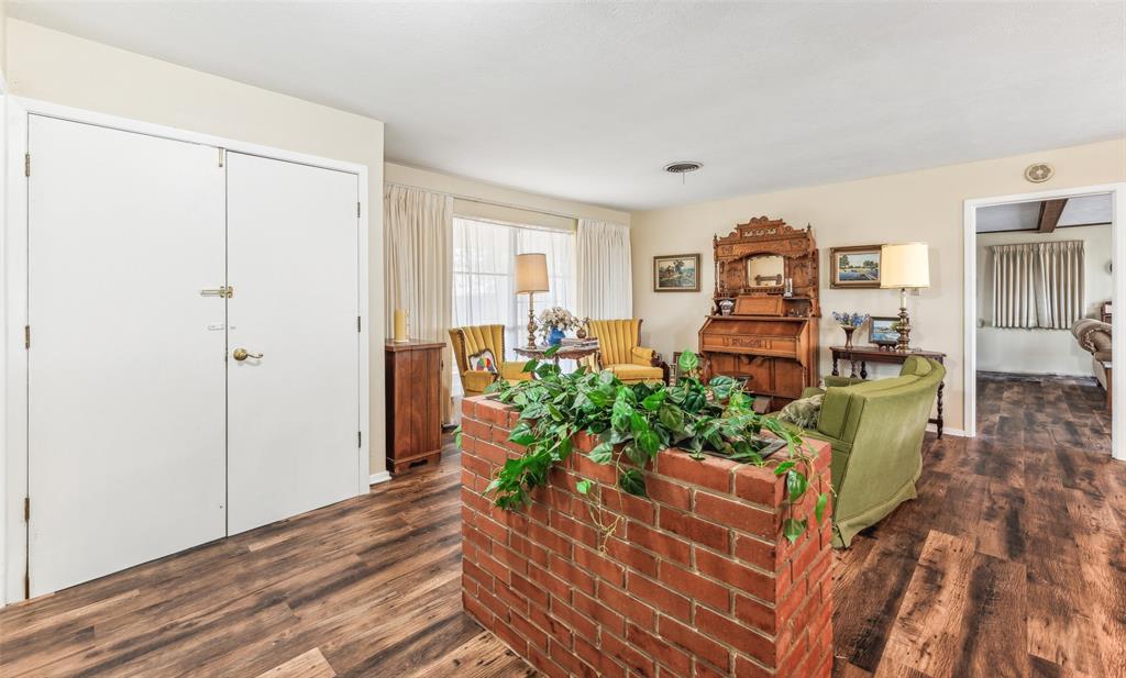 DWIGHT, J J SURVEY - Residential