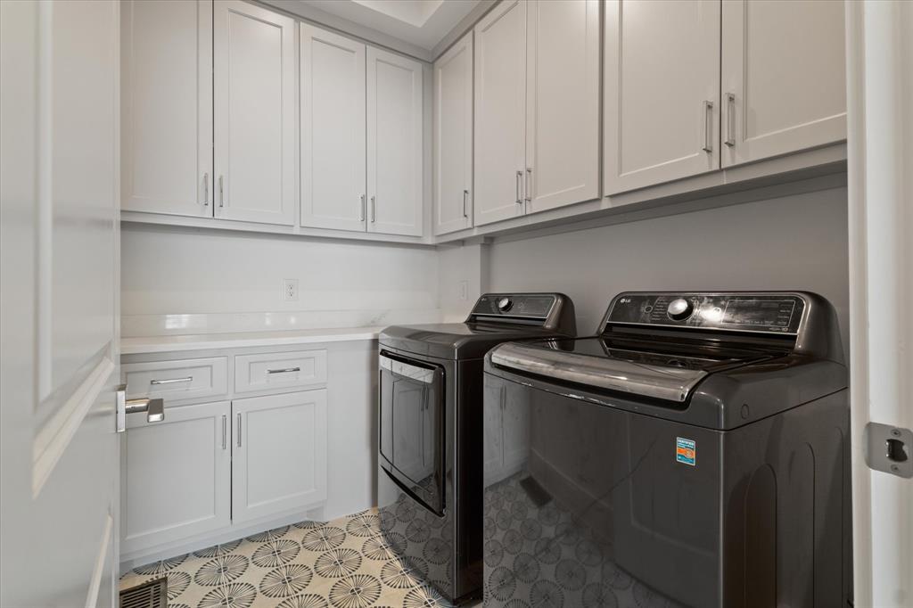 Lakewood Heights Add - Residential Lease