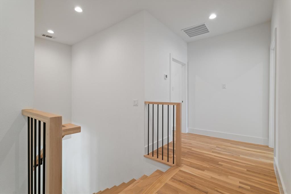 Lakewood Heights Add - Residential Lease