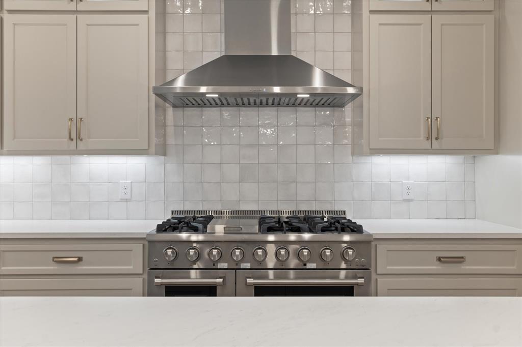 Lakewood Heights Add - Residential Lease