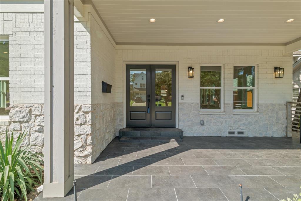 Lakewood Heights Add - Residential Lease