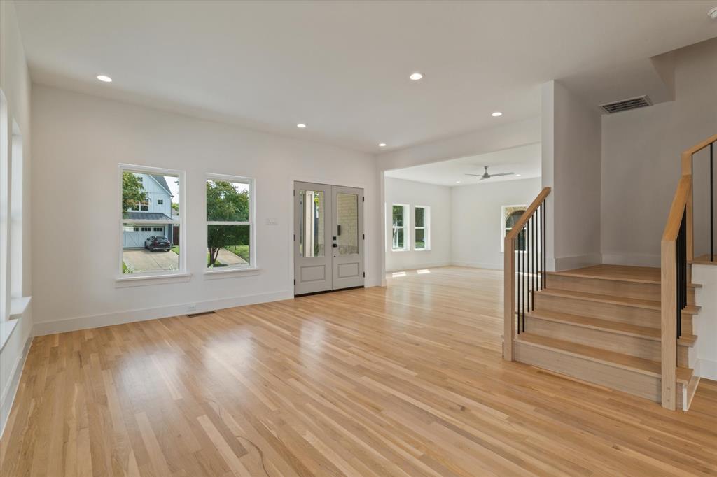 Lakewood Heights Add - Residential Lease