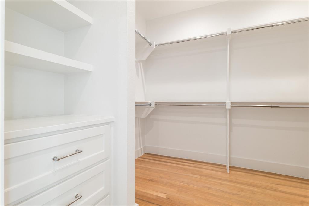 Lakewood Heights Add - Residential Lease