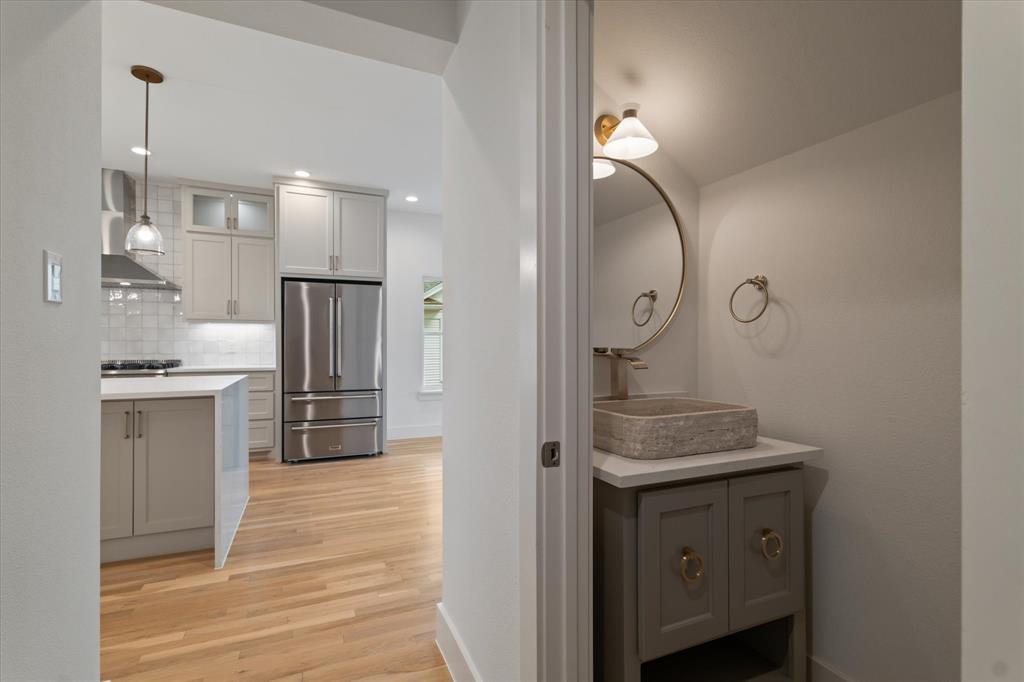 Lakewood Heights Add - Residential Lease