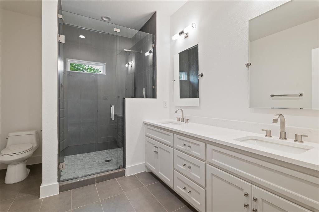 Lakewood Heights Add - Residential Lease