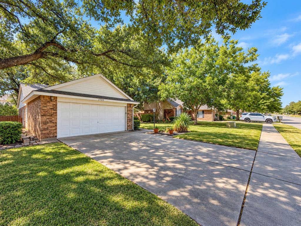 2705 Thunderbird Drive