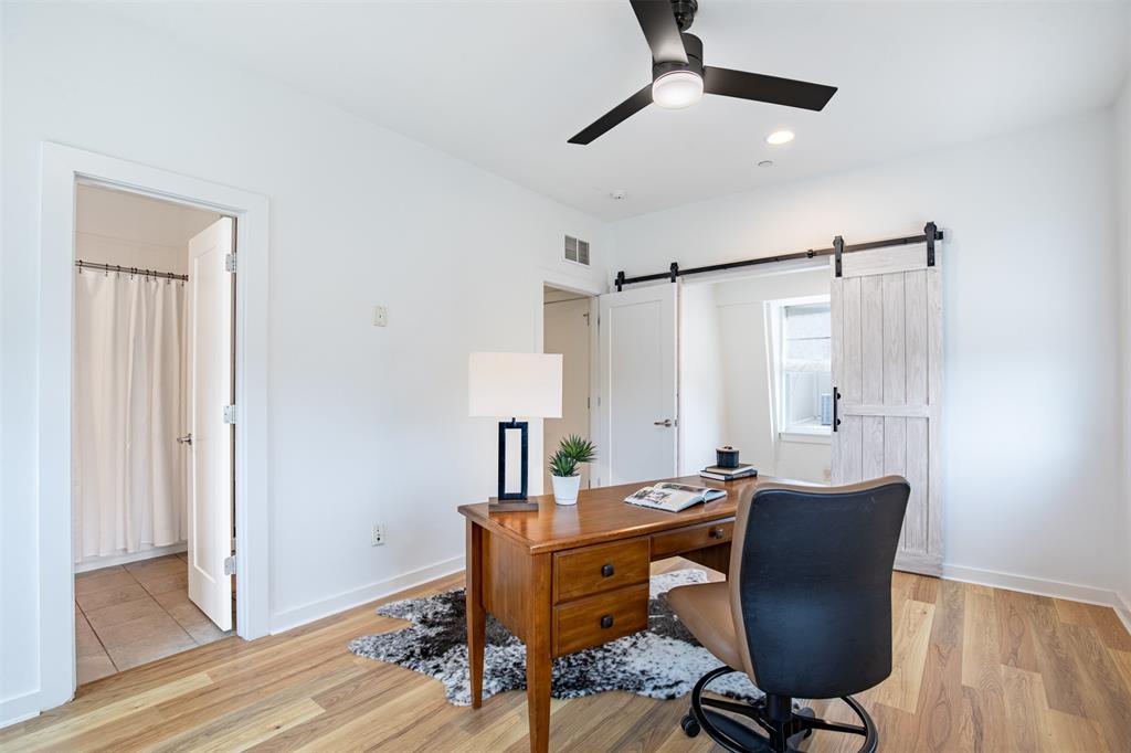 Bryan Pkwy Place - Residential