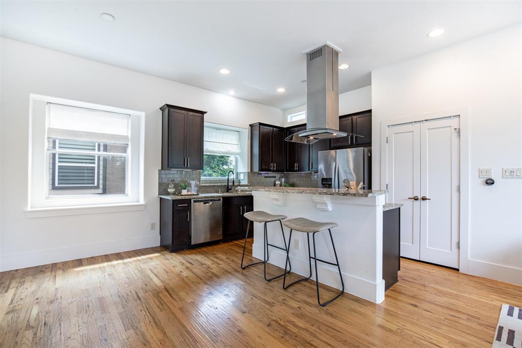 Bryan Pkwy Place - Residential