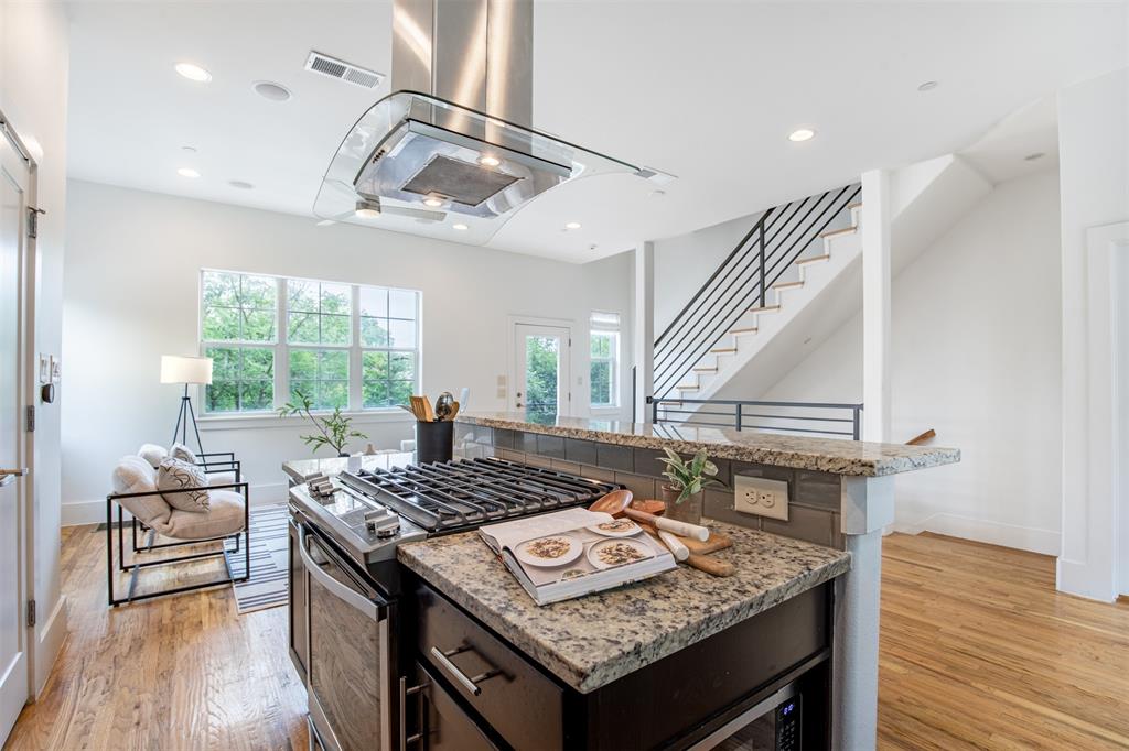 Bryan Pkwy Place - Residential