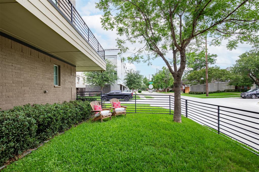 Bryan Pkwy Place - Residential