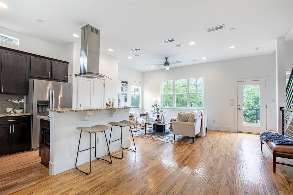 Bryan Pkwy Place - Residential
