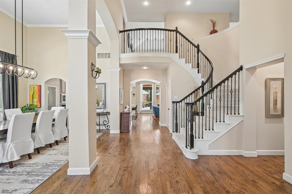 1810 Windsong Circle