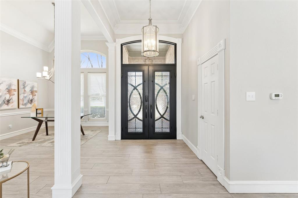 809 Laurel Oaks Lane