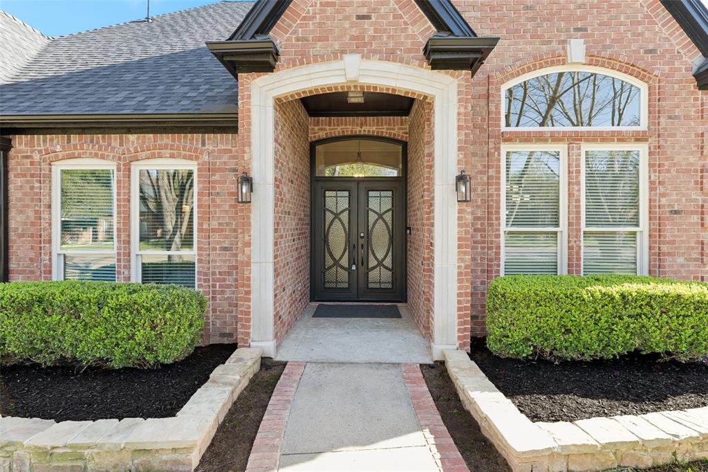 809 Laurel Oaks Lane