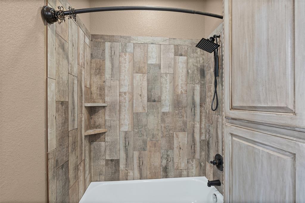 Aledo, Texas 76008, United States, 5 Bedrooms Bedrooms, ,3 BathroomsBathrooms,Residential,Active,181764