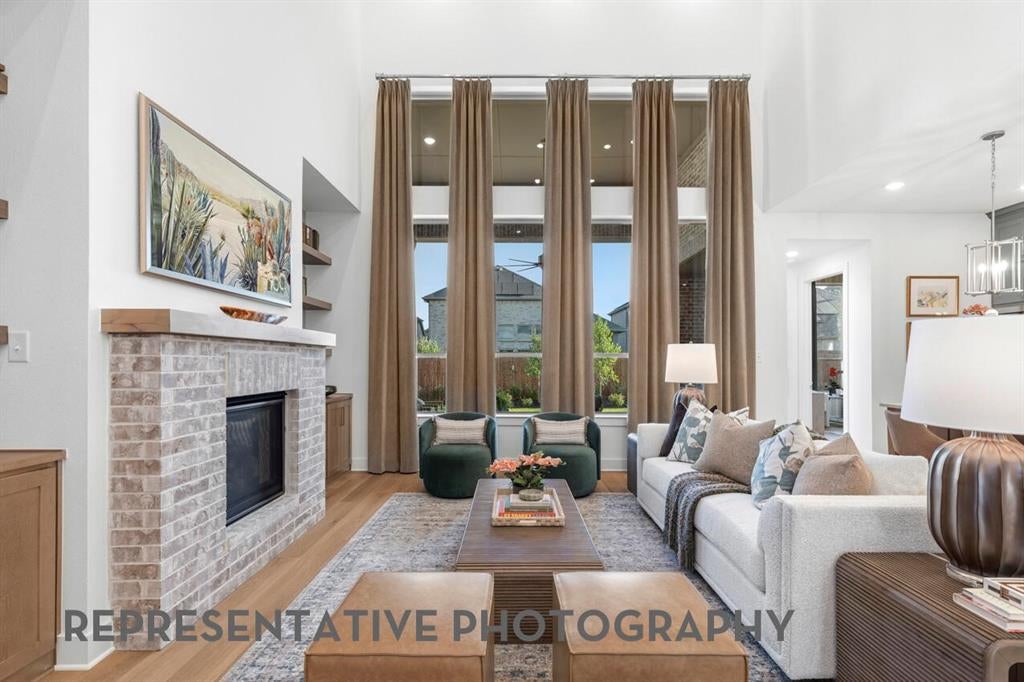 2805 Buckingham Lane