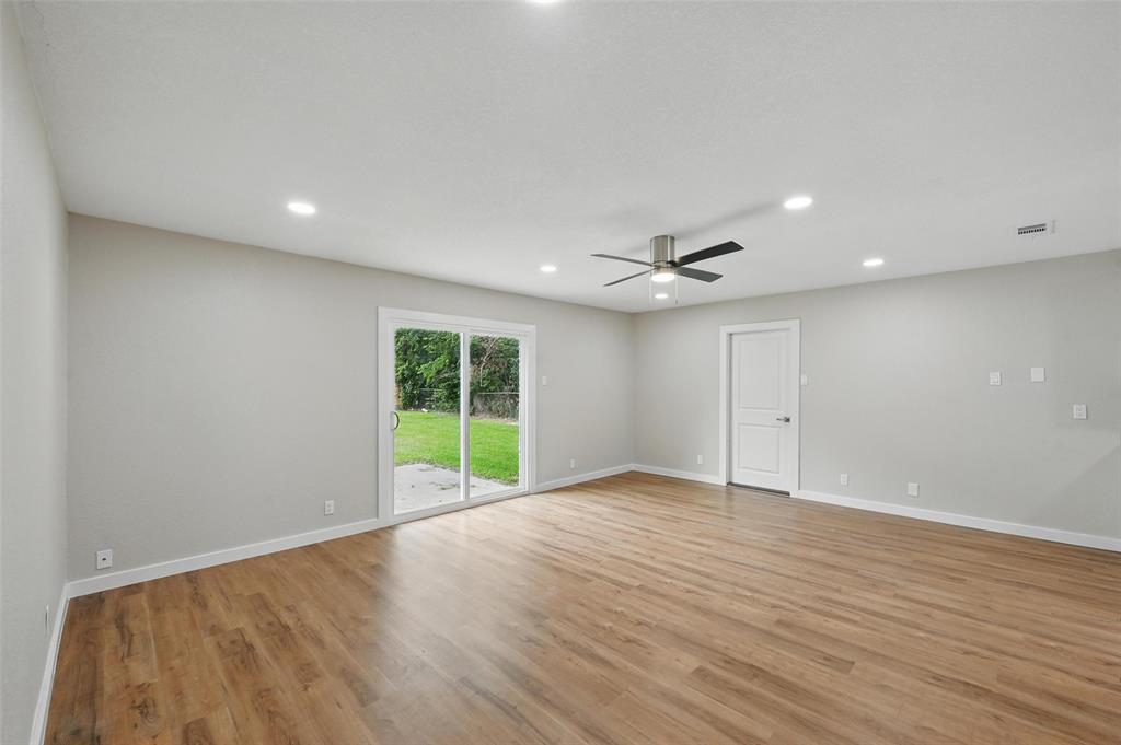 1221 Eastside Drive