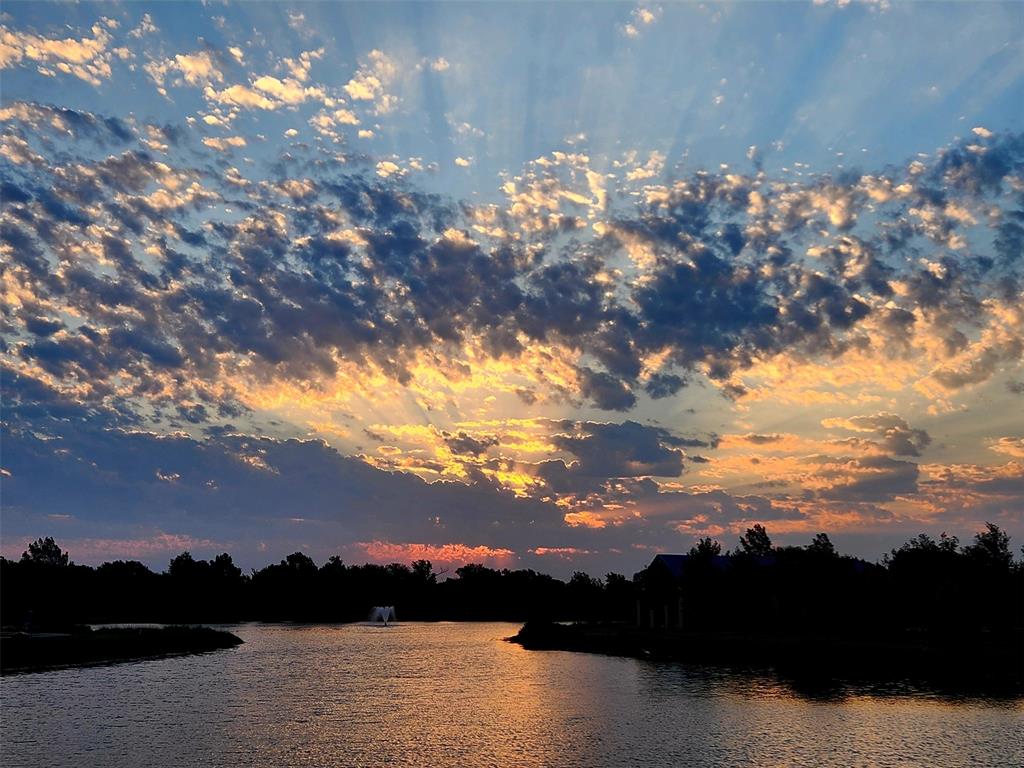 Plano, Texas 75025, United States, 5 Bedrooms Bedrooms, ,4 BathroomsBathrooms,Residential,Pending,992