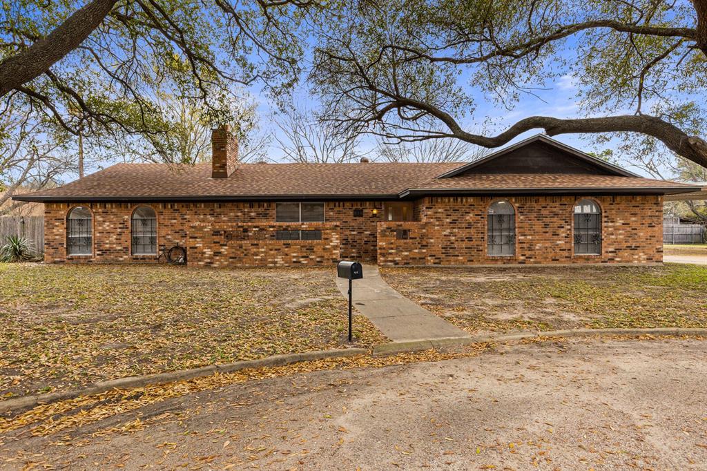 918 Saint Charles Court