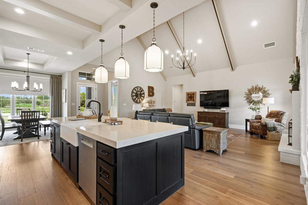 Whispering Winds - Residential