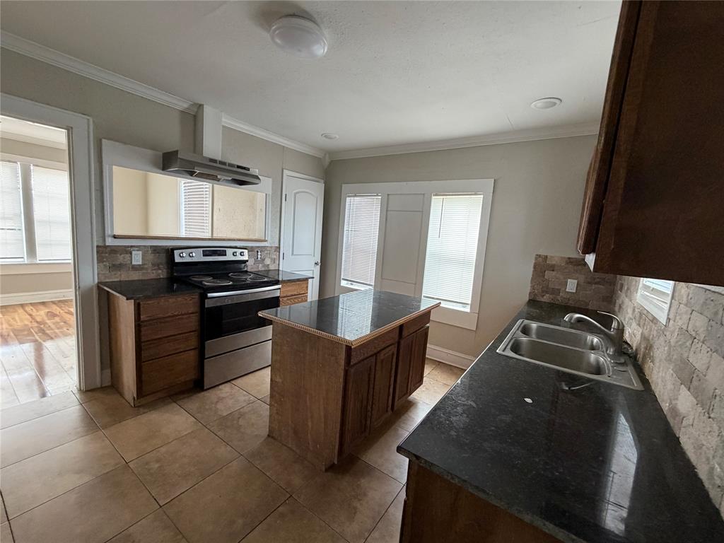 Lee Sub - Residential Lease