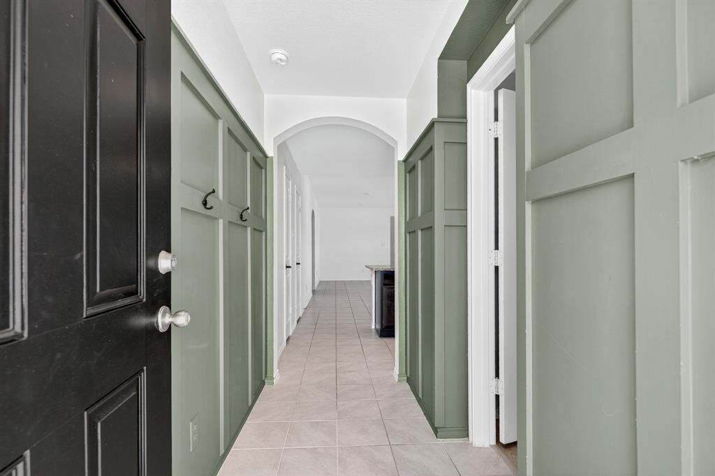 1007 Meadow Wood Lane