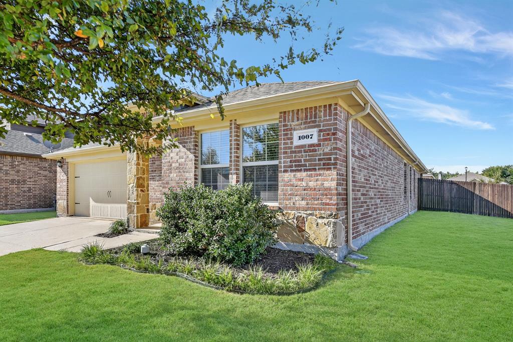 1007 Meadow Wood Lane