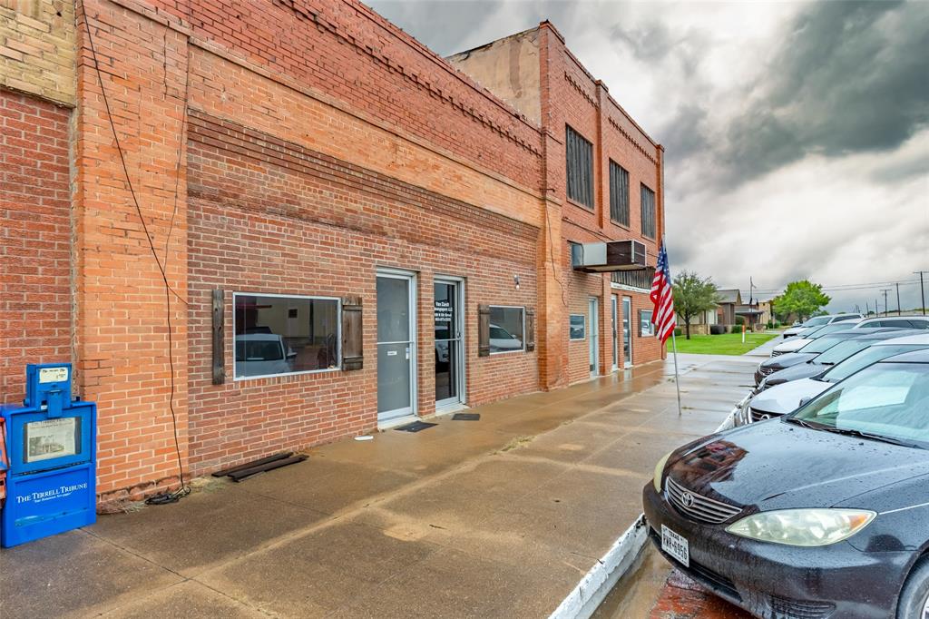 109 N 5TH Street