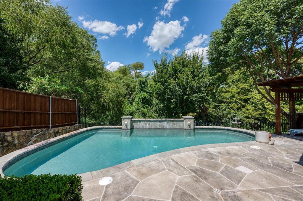 416 Preston Creek Drive
