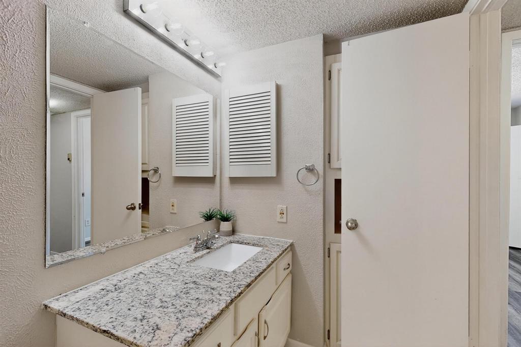 Springtree Crossing Condos - Residential