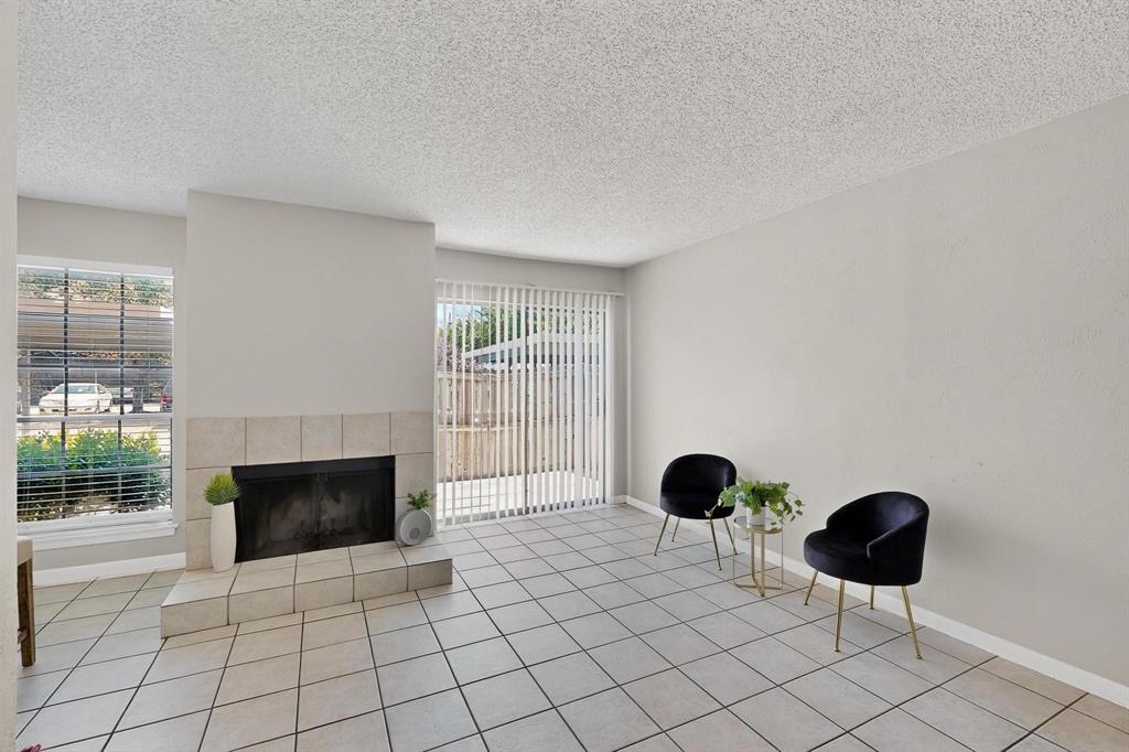 Springtree Crossing Condos - Residential