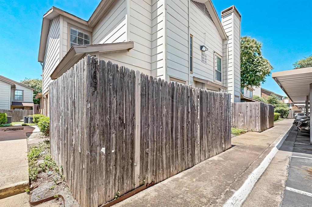 Springtree Crossing Condos - Residential