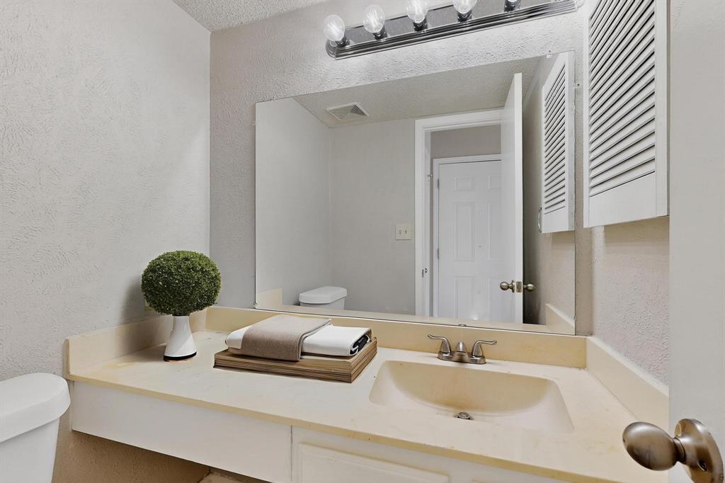 Springtree Crossing Condos - Residential