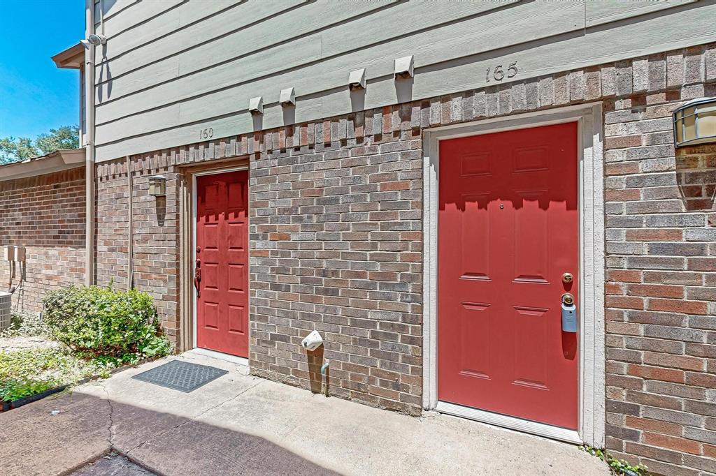 Springtree Crossing Condos - Residential