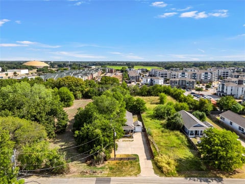Tiny photo for 2220 S 2nd Street, Waco, TX 76706 (MLS # 21396532)