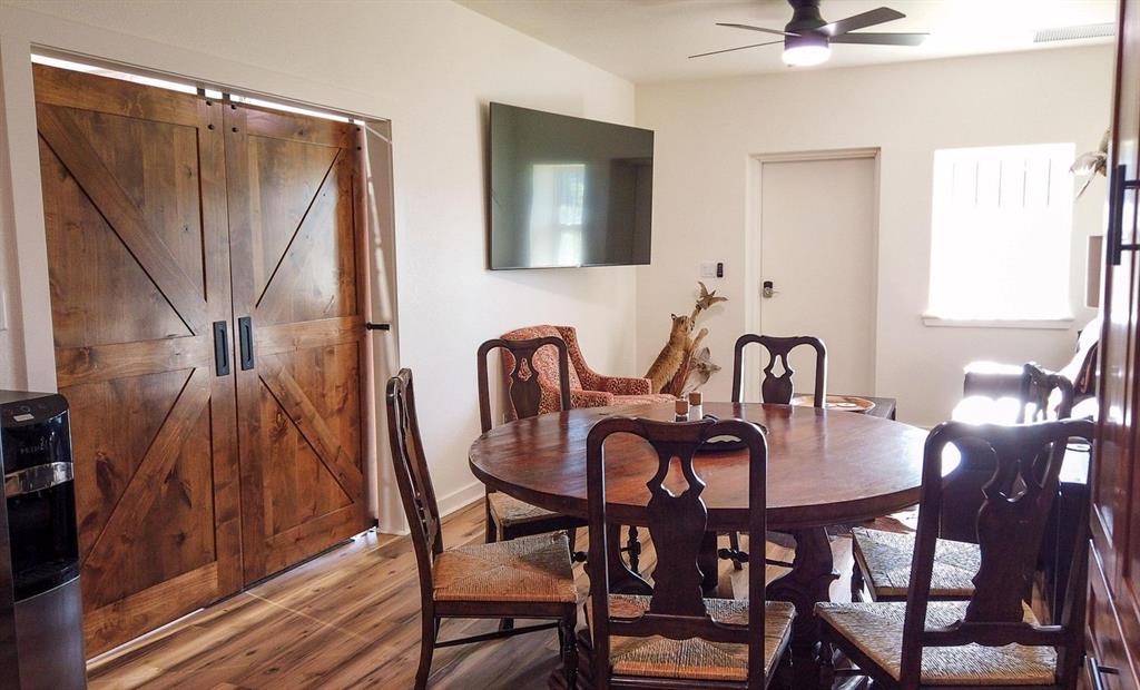 T E & L Co Surv Abs #519 - Farm