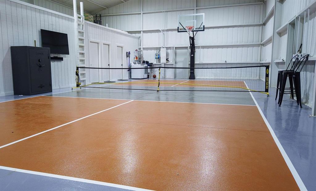 T E & L Co Surv Abs #519 - Farm