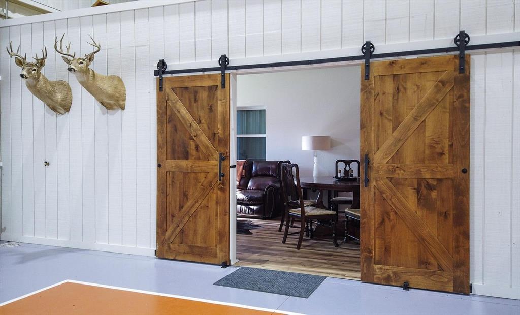 T E & L Co Surv Abs #519 - Farm